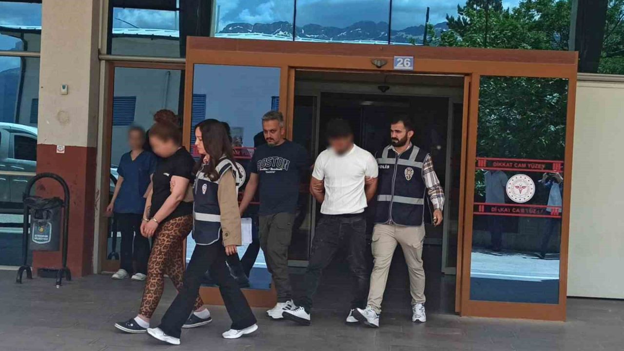 Konya’da sahte altın satan şüpheliler yakalandı