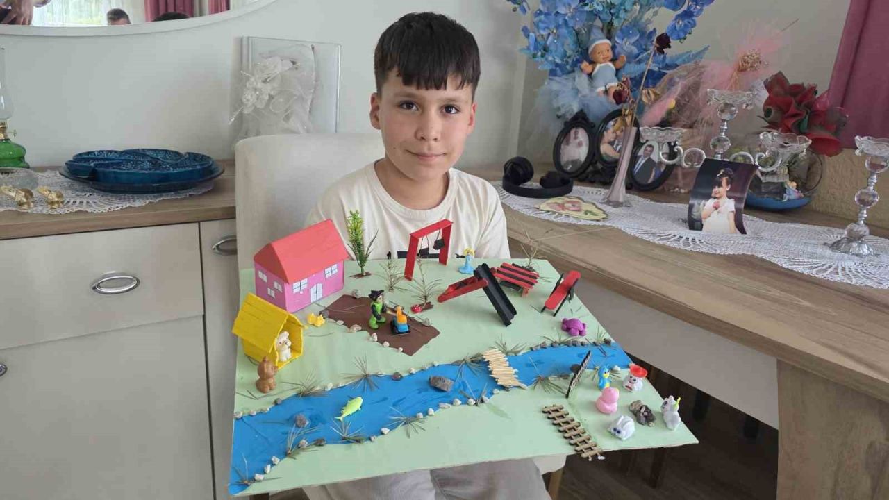 Kütahya’da 3. sınıf öğrencisi Göktuğ Okayay’ın dikkat çeken "Doğal Yaşam" maketi
