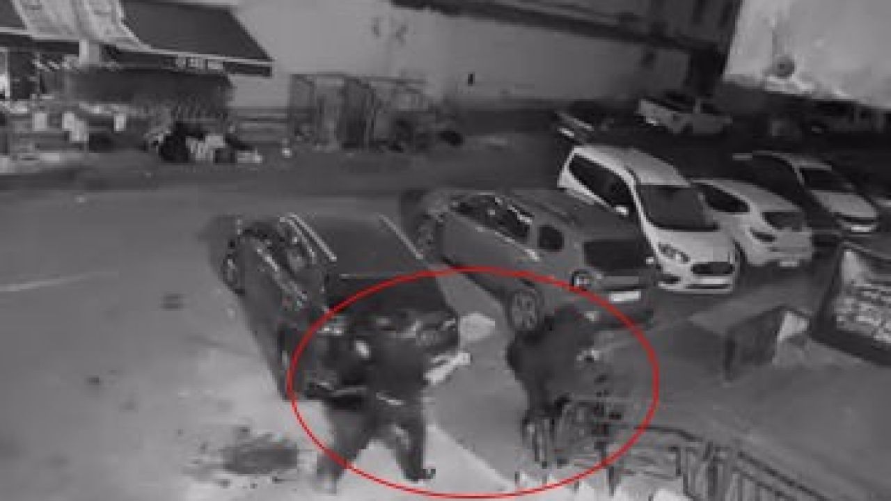 Lastik ve kriko hırsızlığı kameraya yansıdı