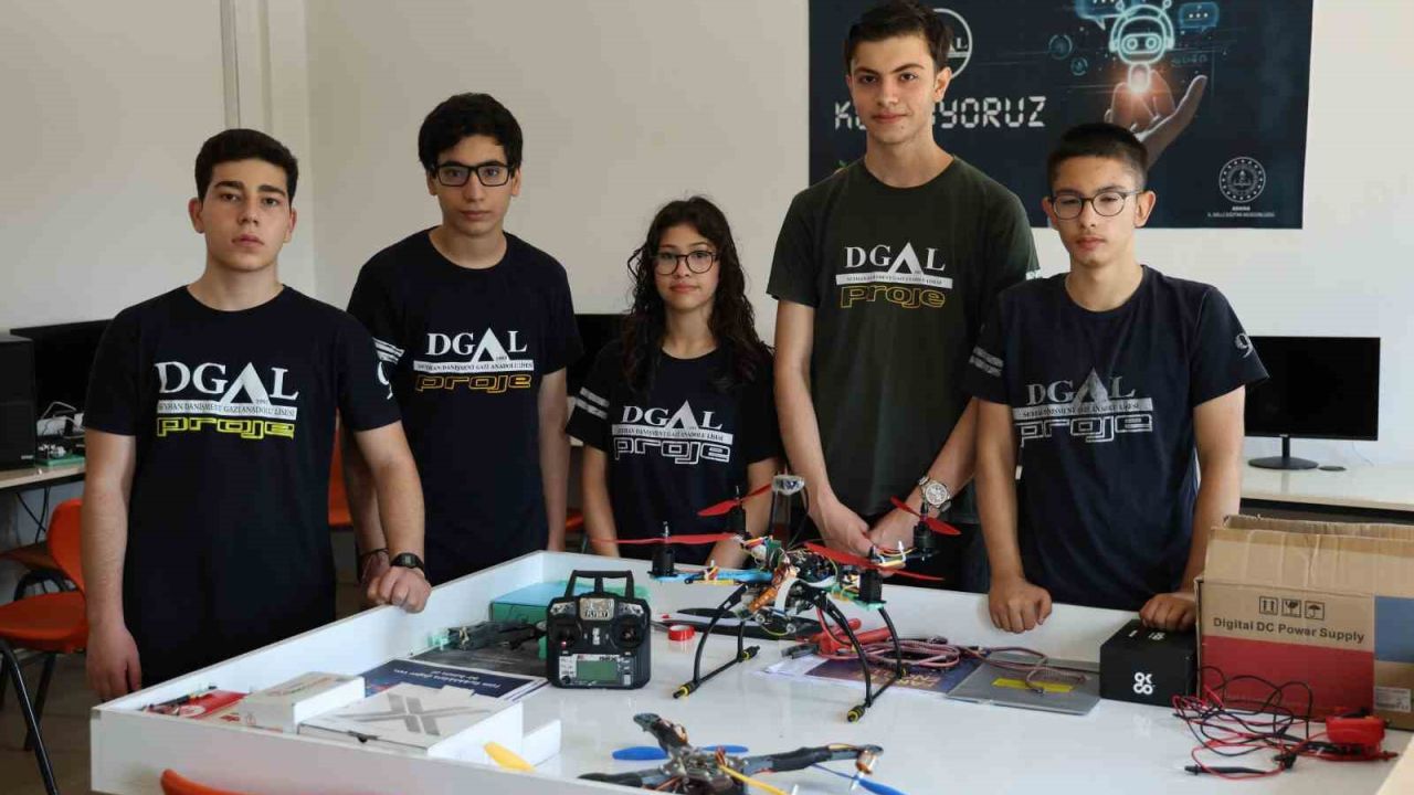 Liseli gençlerden orman yangınlarının önlenmesi için ’otonom dron’