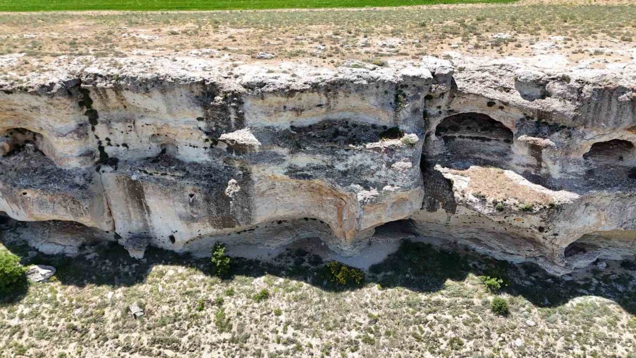Malatya’da Anadolu’nun en eski resimli mağaralarından biri bulundu