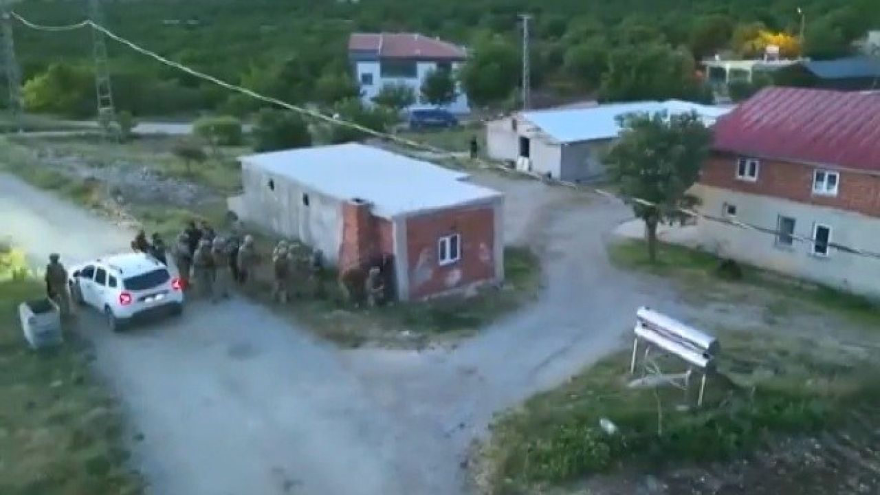 Malatya’da, JASAT operasyonunda 2 firari yakalandı