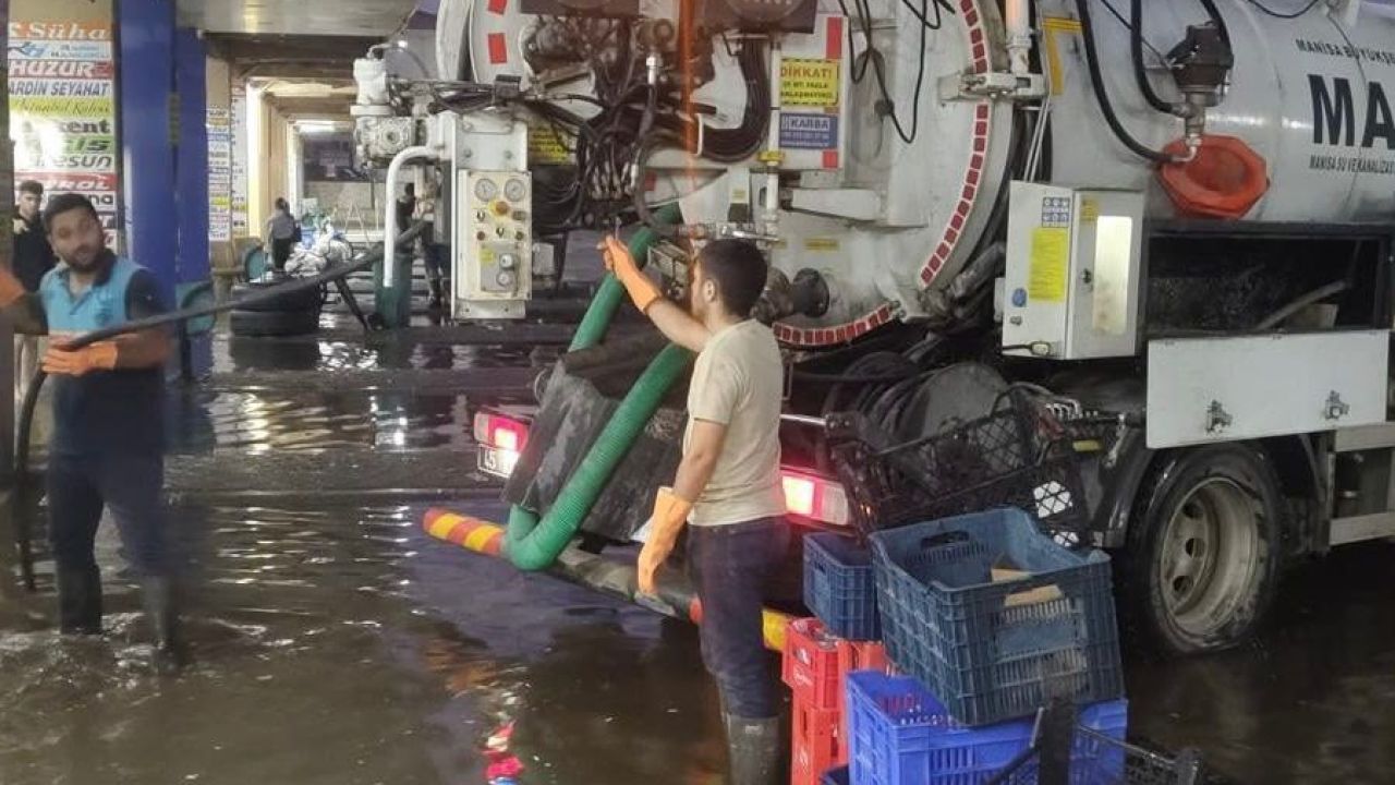 Manisa Büyükşehir Belediyesi’nden Salihli’deki sel mağdurlarına destek