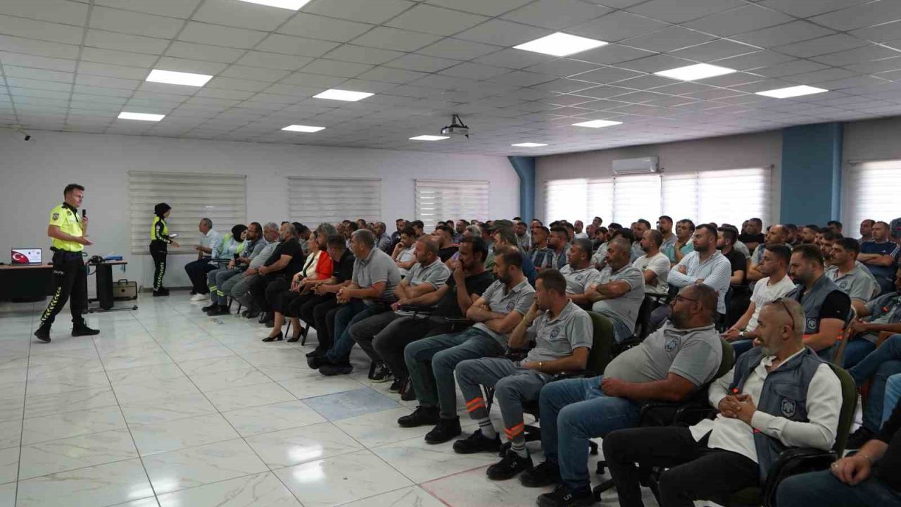 Melikgazi’den saha çalışanlarına trafik eğitimi