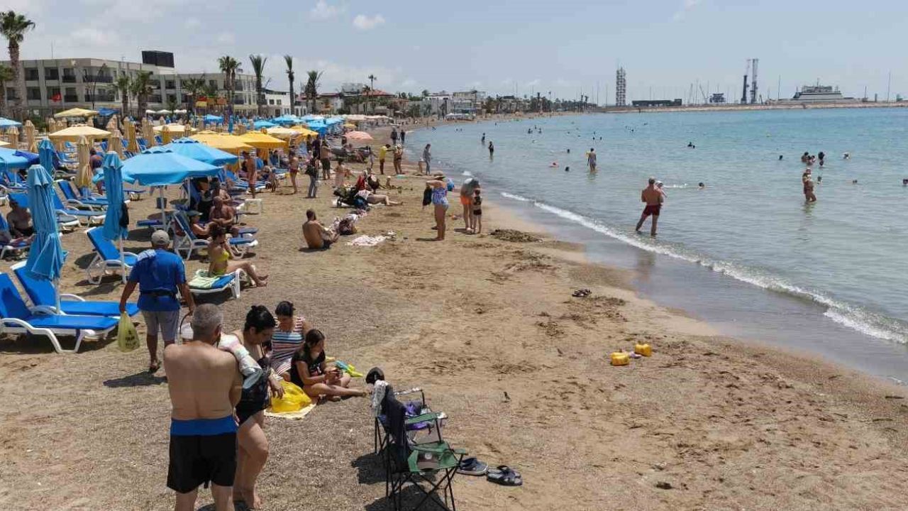 Mersin’de deniz sezonu başladı: Rus uçuşlarının iptali bölge turizmini etkiledi