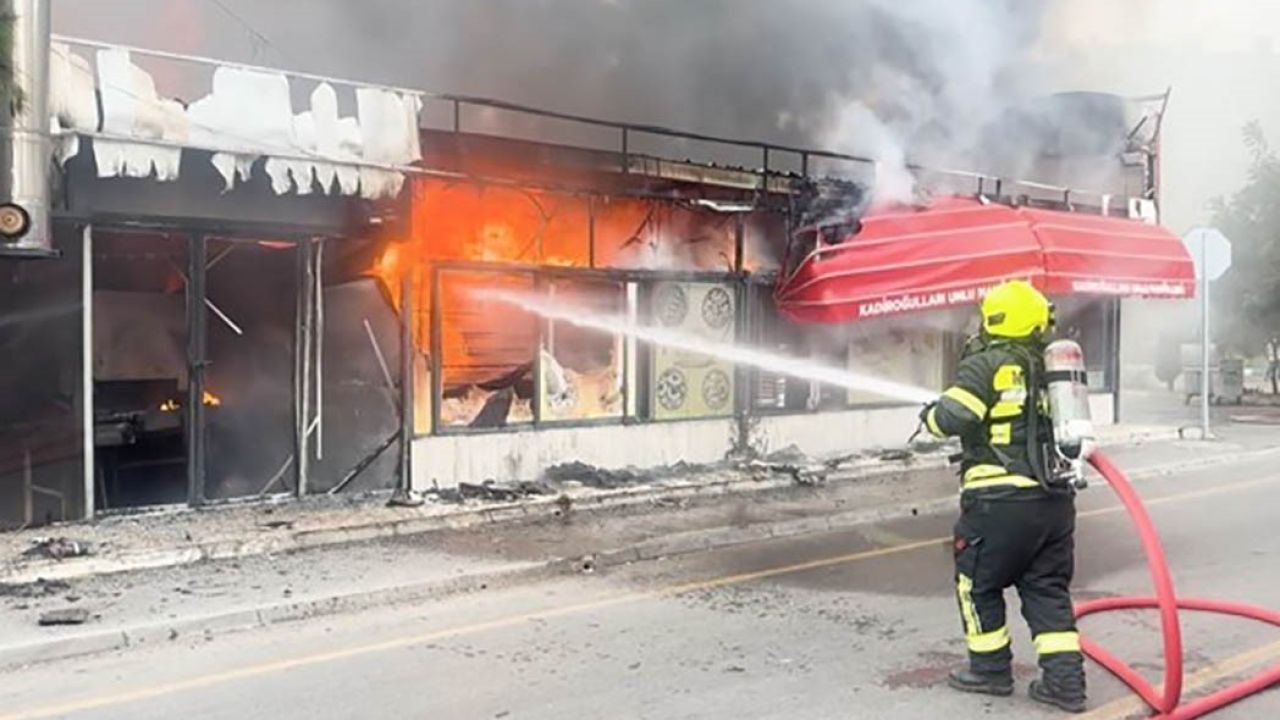 Mersin’de ekmek fırınında yangın
