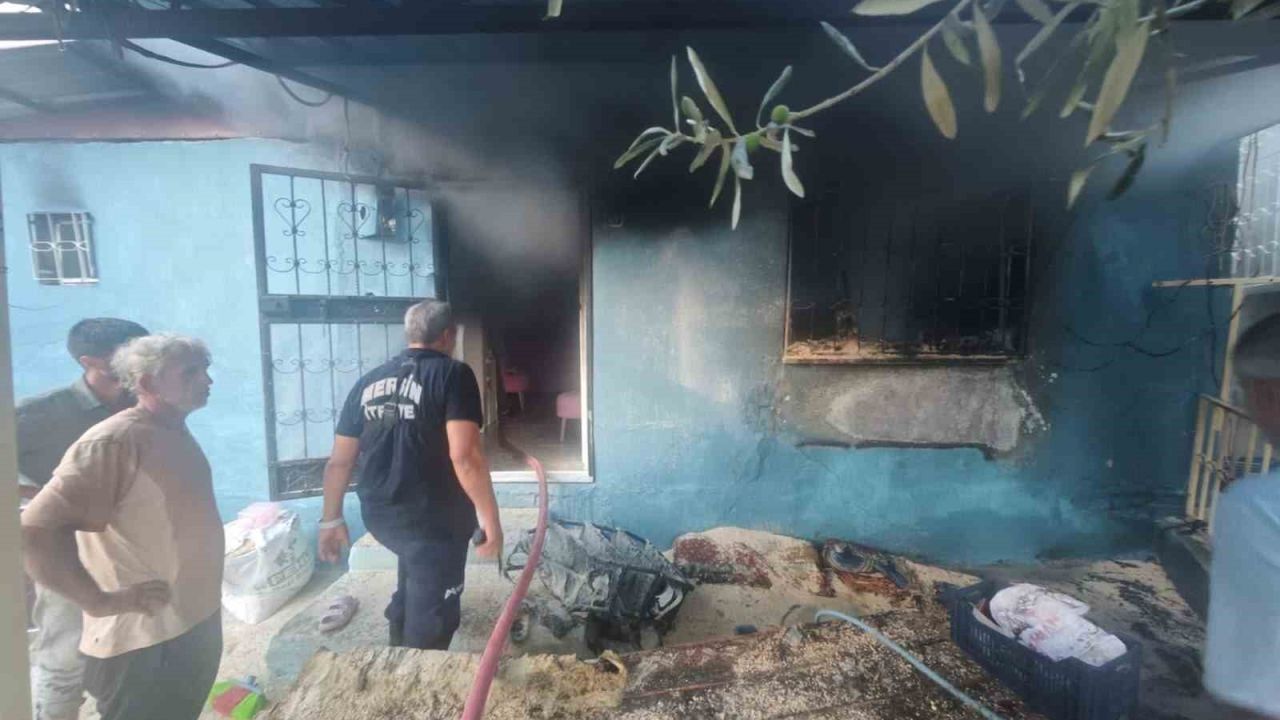 Mersin’de evde çıkan yangın korkuttu