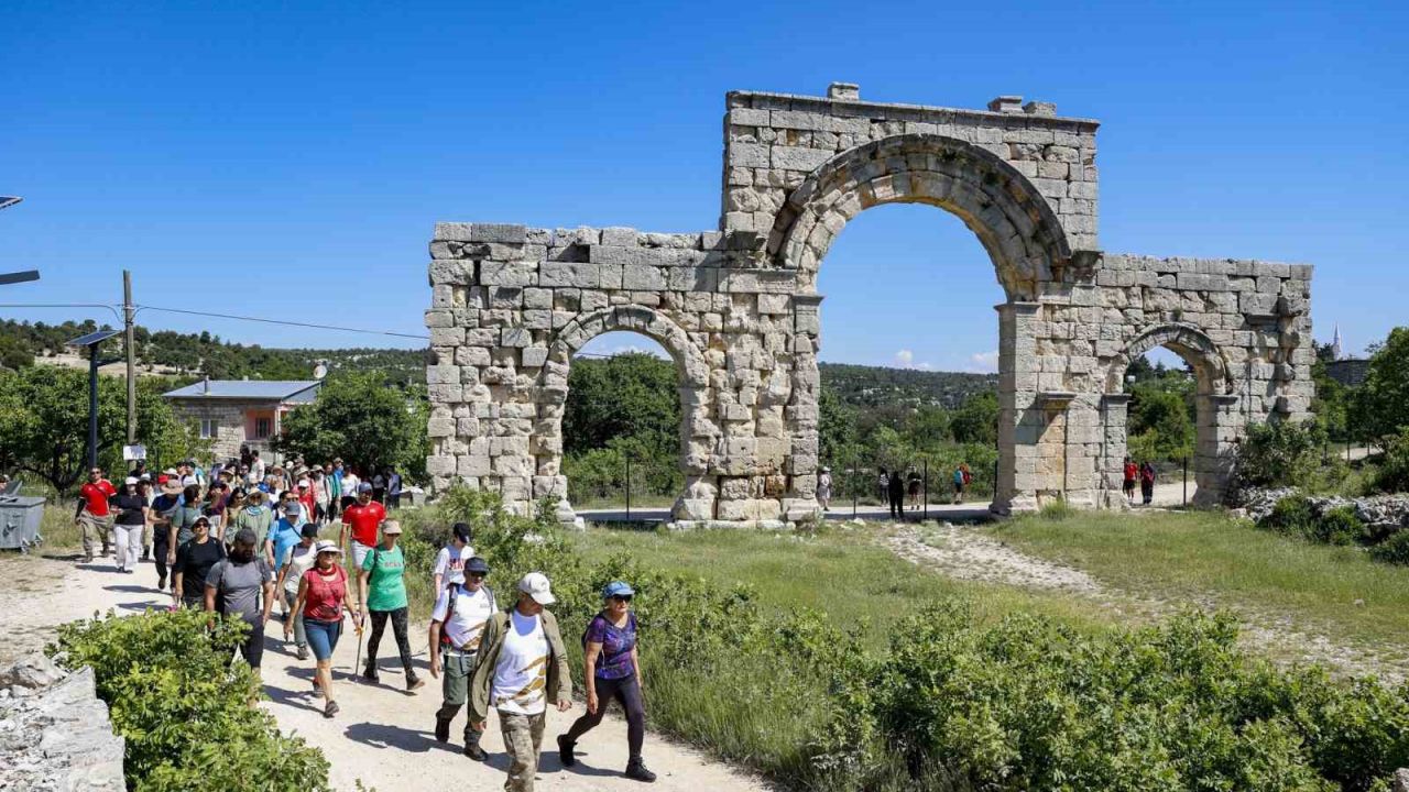 Mersin’de Tarihi Kilikya Yolunun 10’uncu etabı doğaseverleri buluşturdu