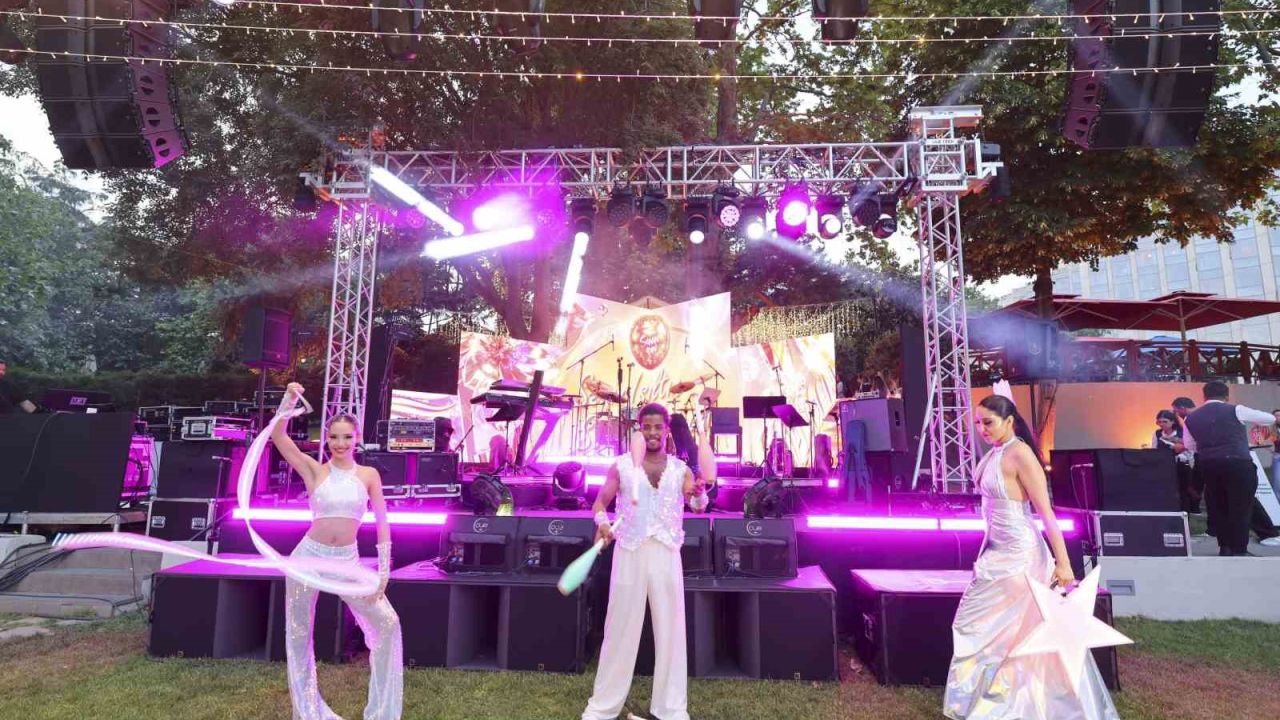 Migros Güzellik Festivali’nde Murat Dalkılıç sahne aldı