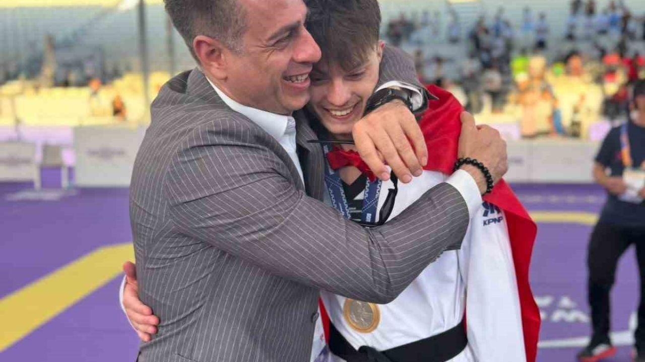 Milli taekwondocu Berkay Erer, Roma’da altın madalya kazandı