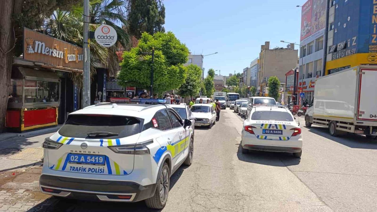 Motosiklet ile otomobil çarpıştı: 1 yaralı