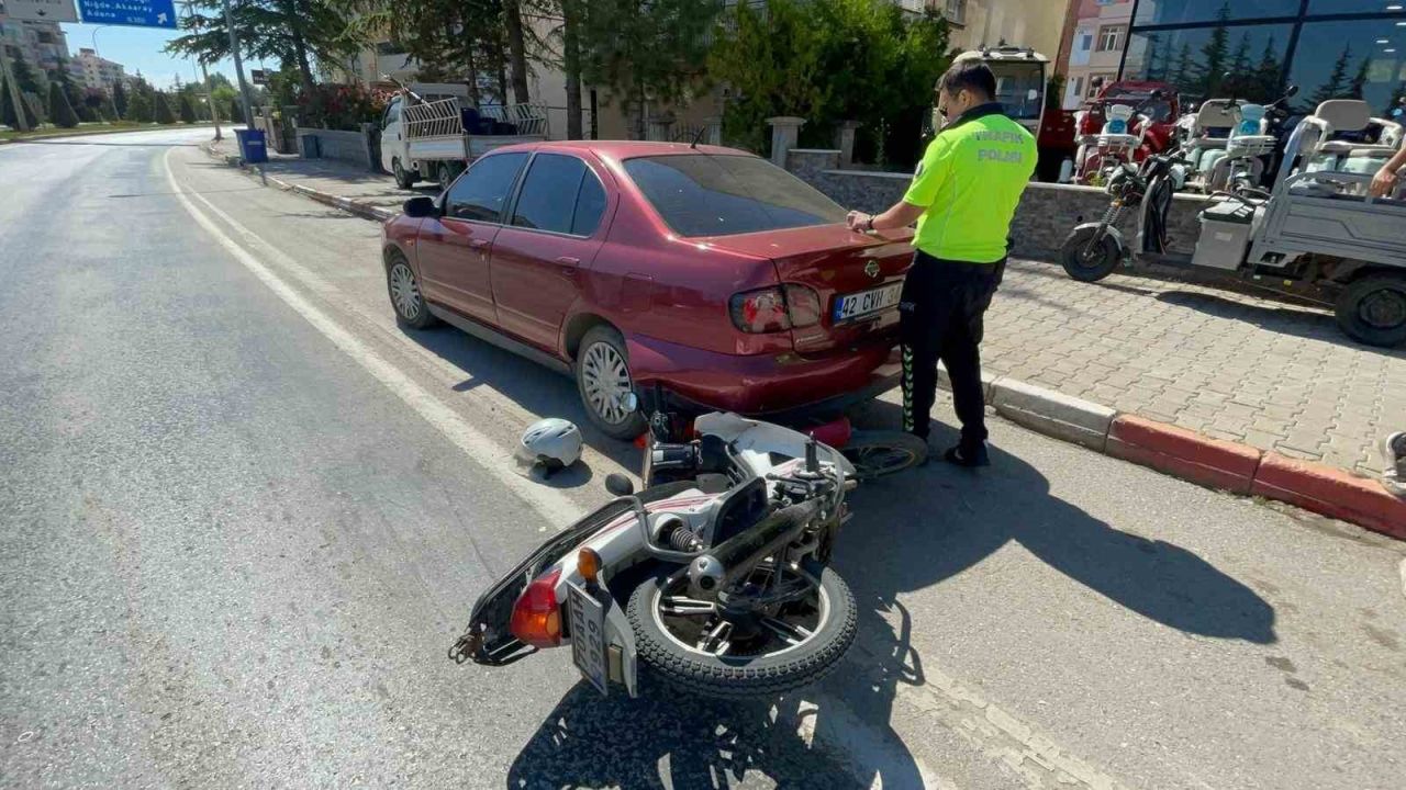 Motosiklet sürücüsünün ölümden döndüğü kaza anı kameraya yansıdı