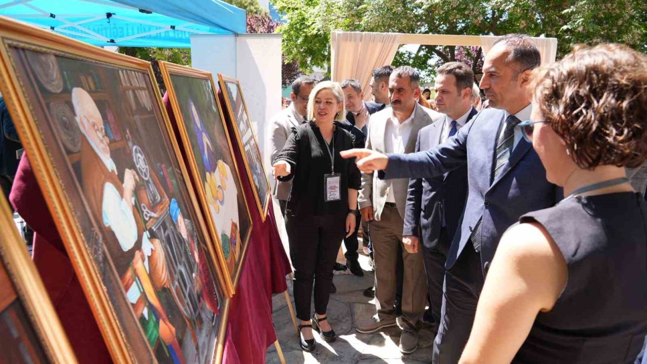 Muğla’da el emeği göz nuru eserler görücüye çıktı