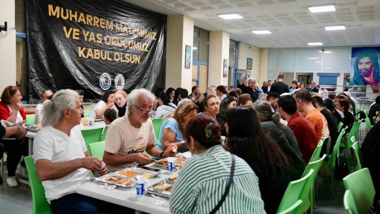 Muharrem ayının ilk orucu Kartal Cemevi’nde açıldı