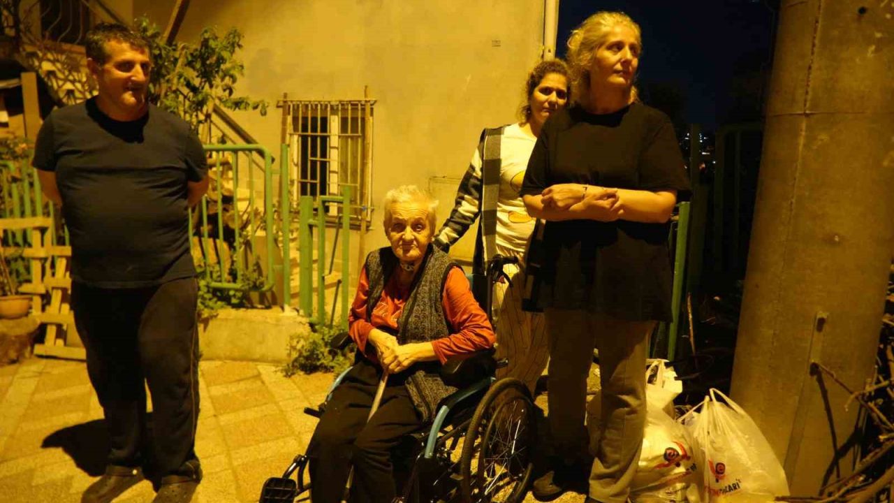 Mutfak tavanından sıva düştü: 5 kişilik aile tahliye adildi