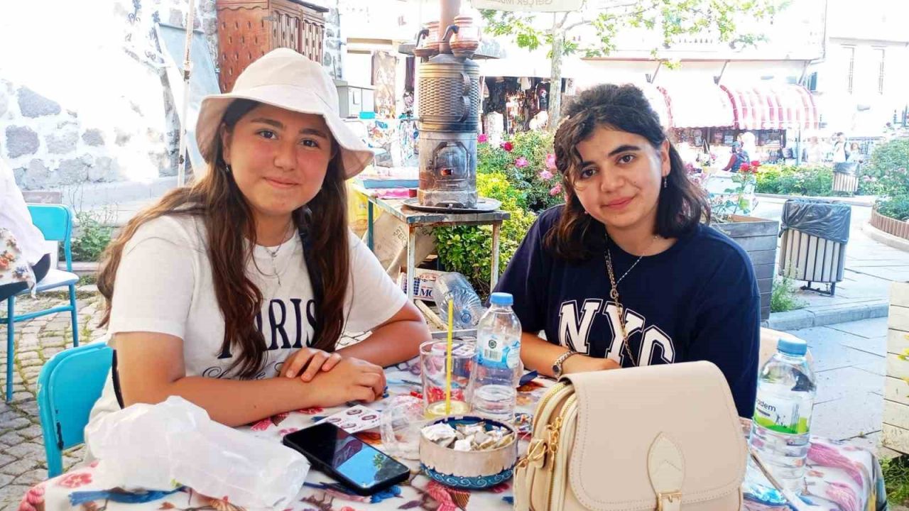 Öğrenciler okudukları romanlardaki mekânları Ankara’da gezip gördü