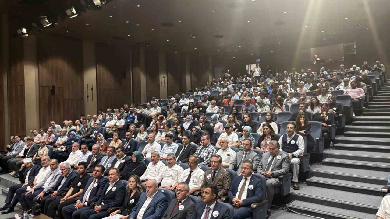 Okul saldırılarında hayatını kaybeden öğretmenler Fatih’te anıldı