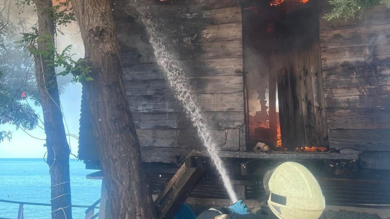 Ordu’da kafe eklentisinde yangın