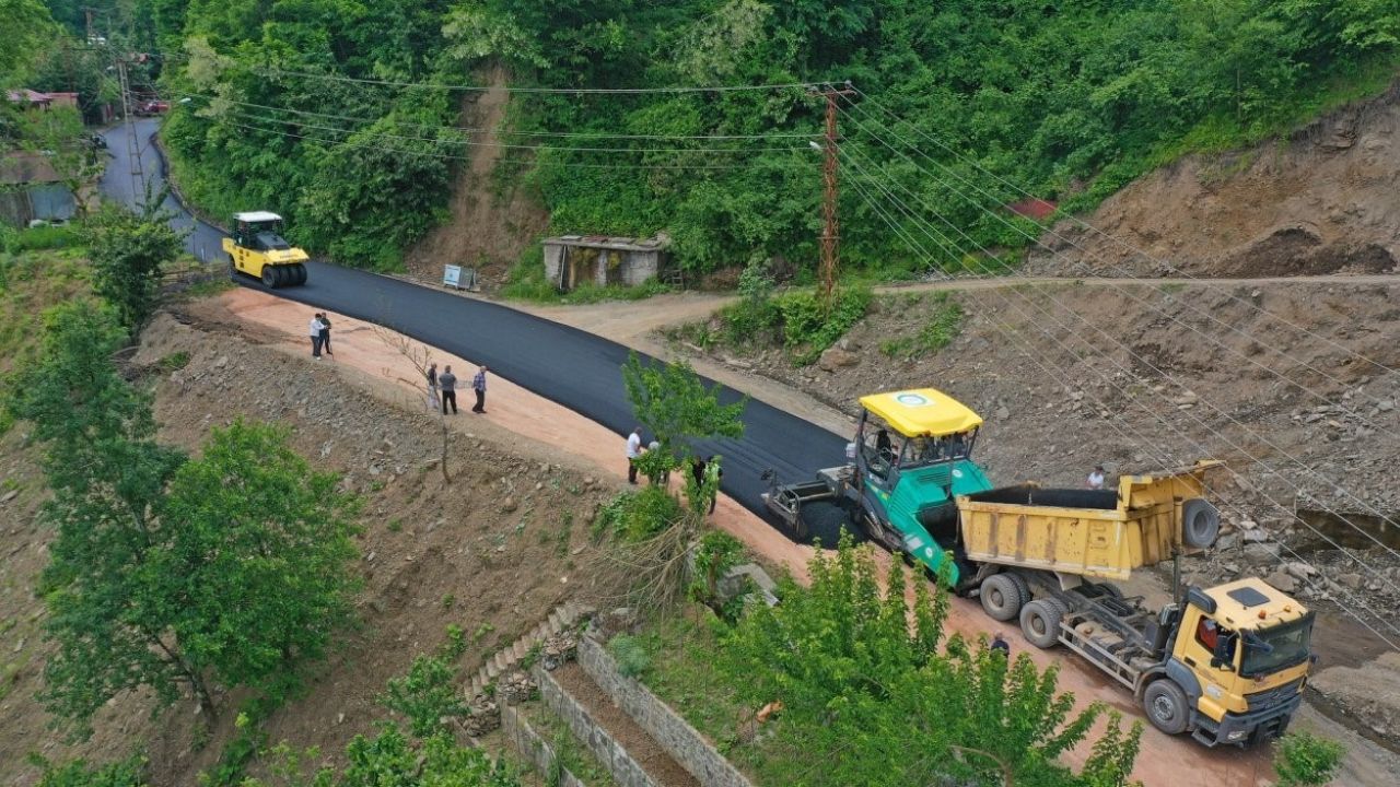 Ordu’nun kırsallarında sıcak asfalt çalışmaları