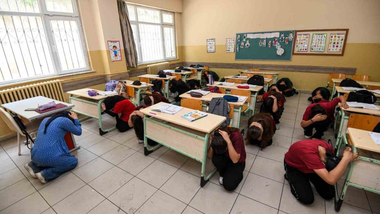 Osmangazi Belediyesi’nden okullarda afet bilinci çalışması