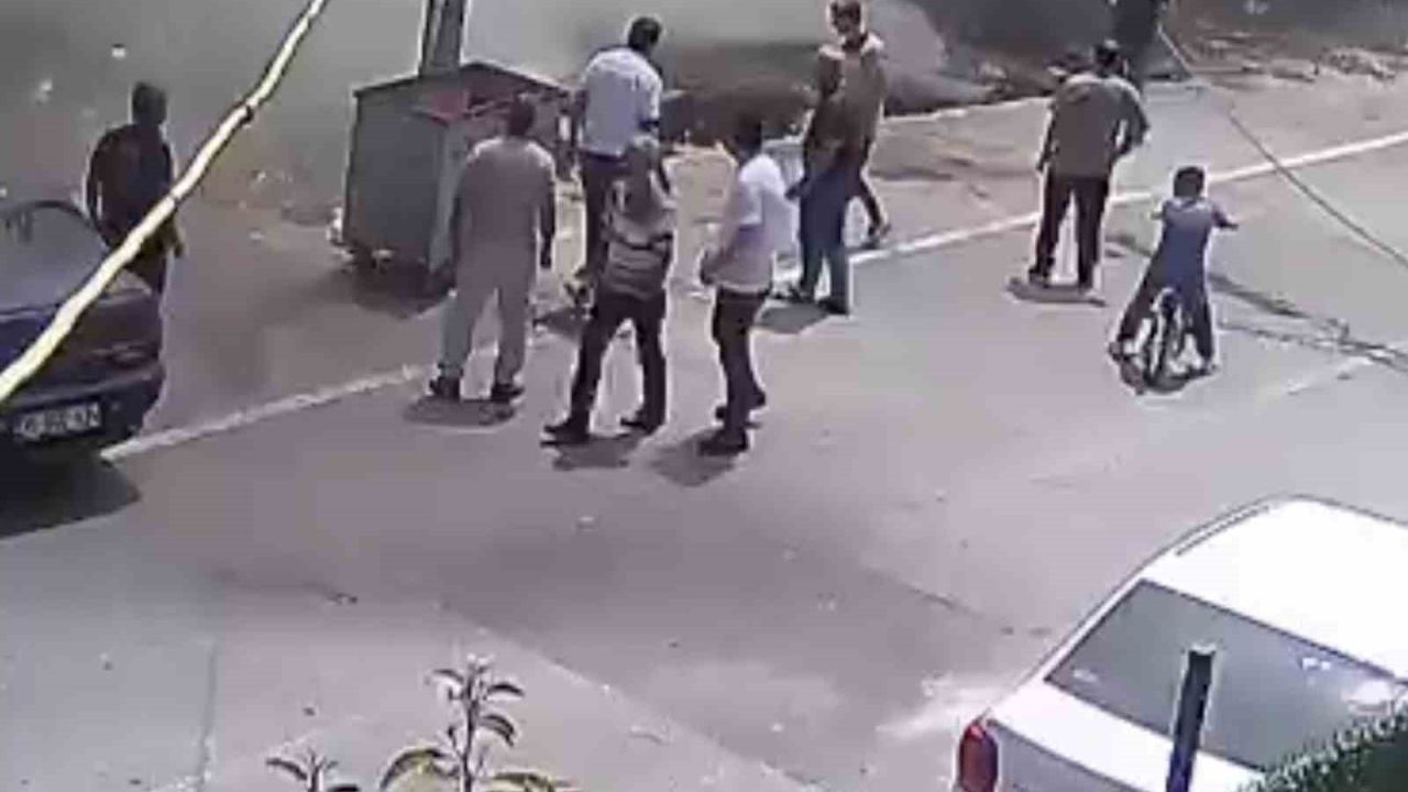 Otluk alanda bulunan atıklardan yangın çıktı