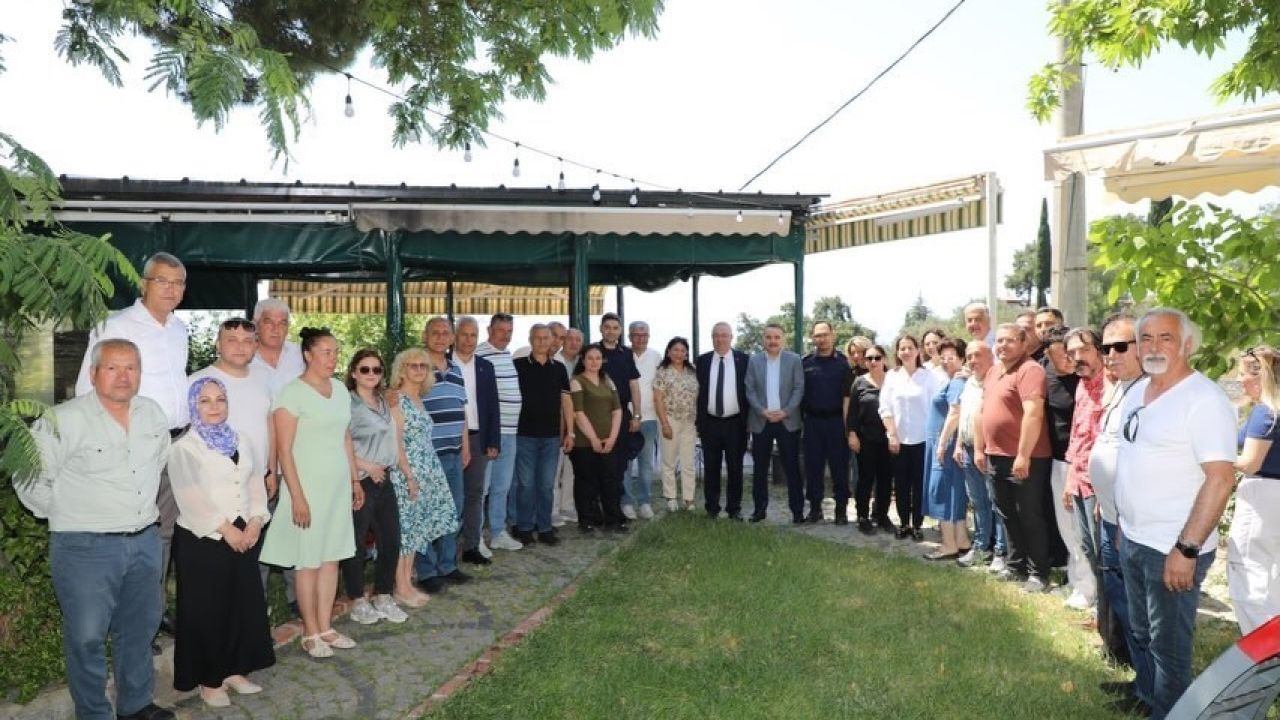 Protokol ve muhtarlar Altınoluk’ta bir araya geldi
