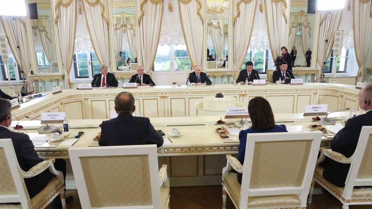 Putin: "Avrupa isterse tekrar Rusya ile diyalog başlatabilir"