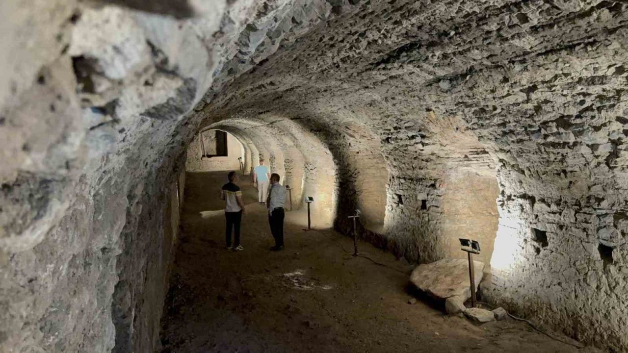 Roma lejyonlarının mühimmatının saklandığı depo tarihe tanıklık ediyor