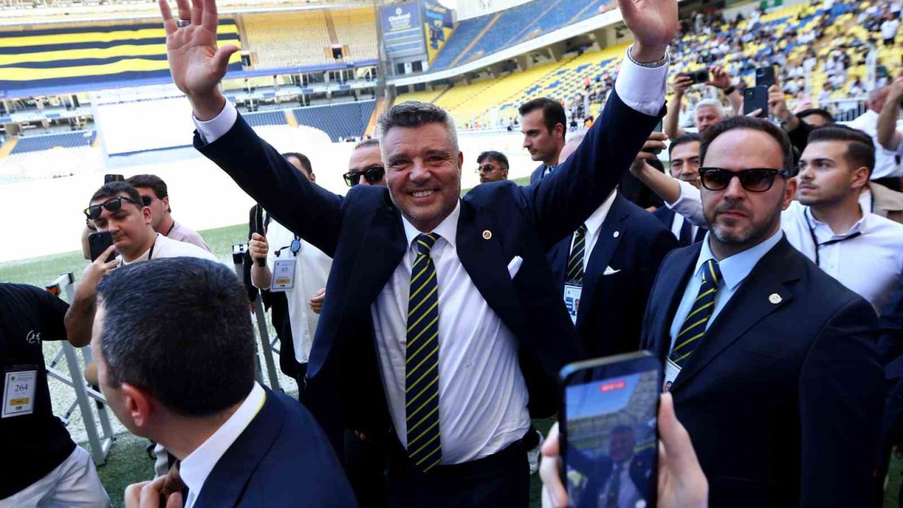 Sadettin Saran’a kongre üyelerinden destek