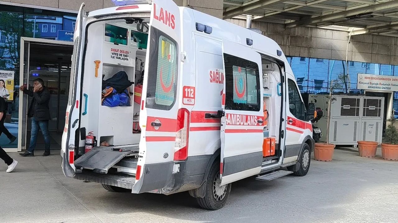 Siirt’te devrilen traktörün altında kalan sürücü hayatını kaybetti