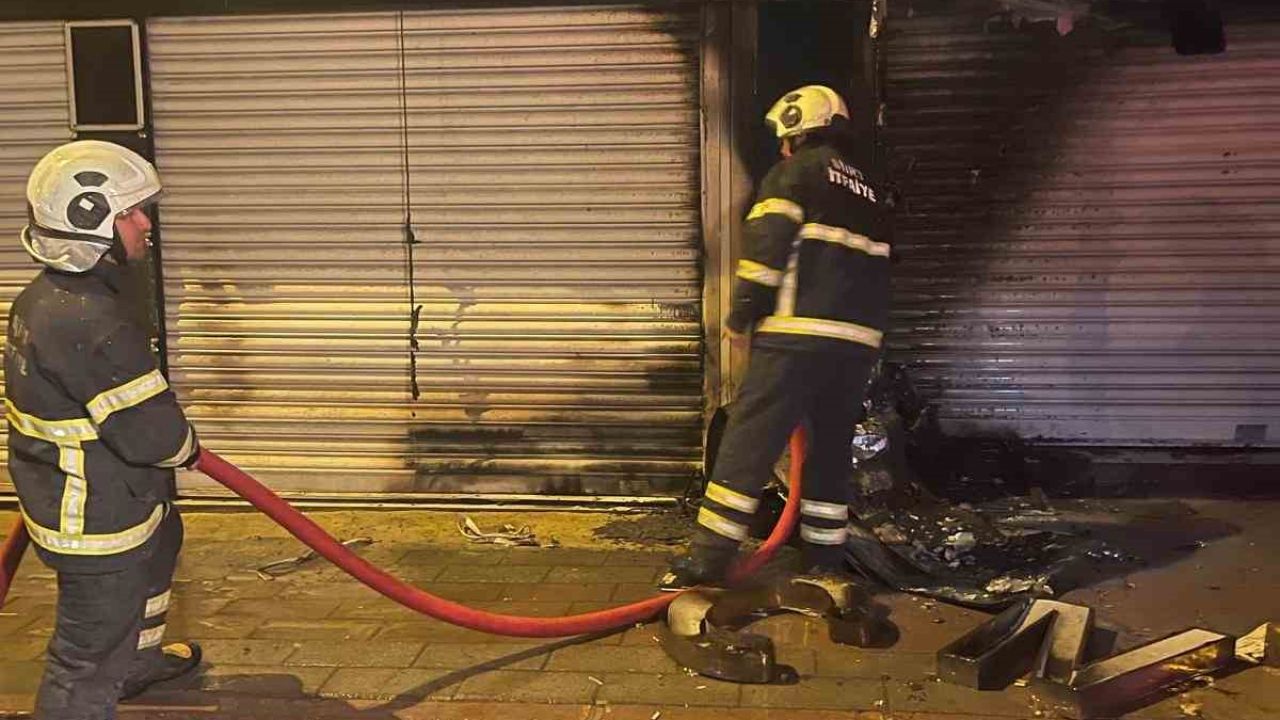 Siirt’te market alevlere teslim oldu
