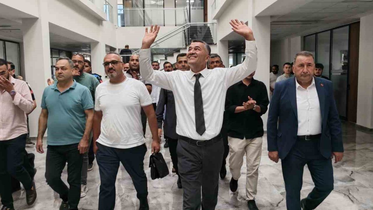 Silifke Belediye Başkan Vekili CHP’li Oğuzhan Kökten oldu