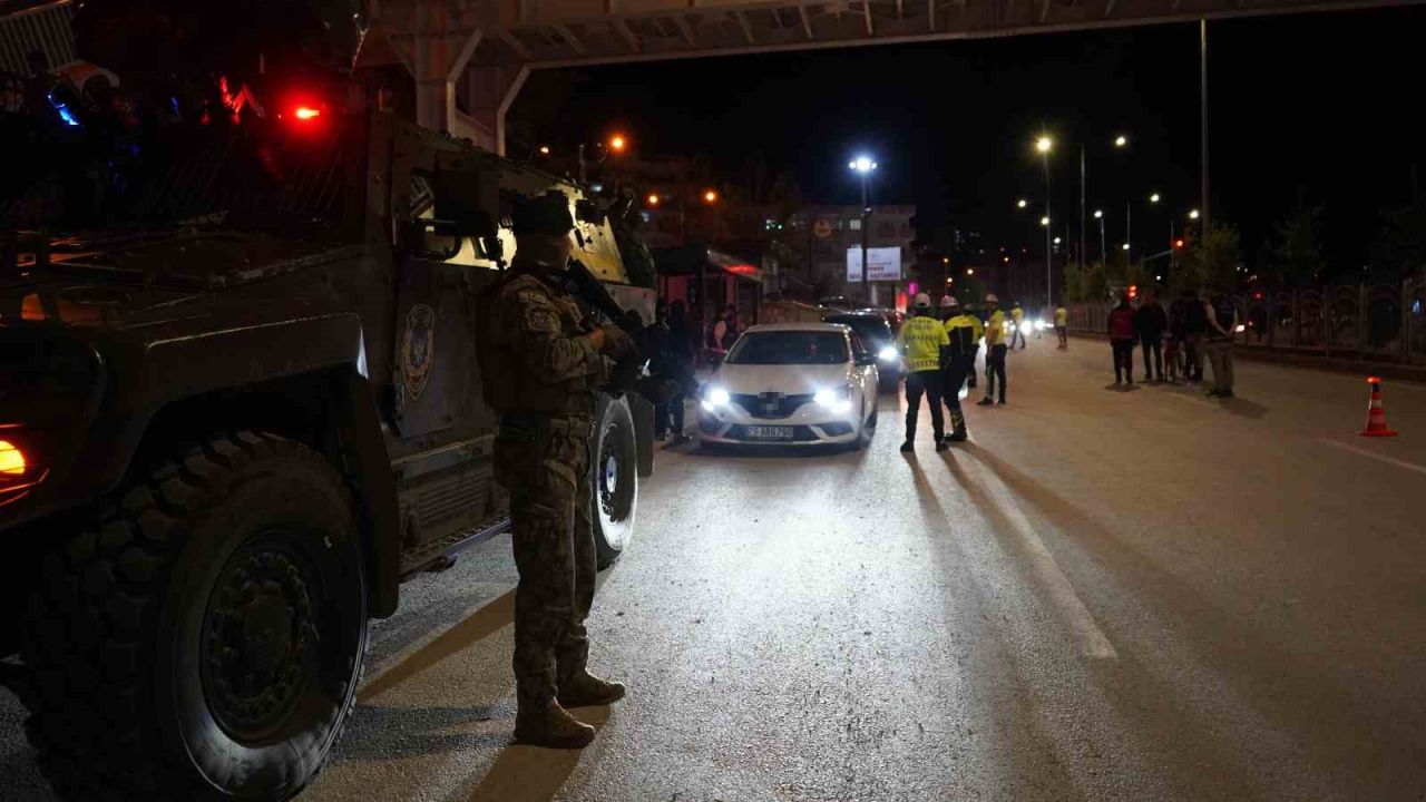 Şırnak’ta bayramda çifte başarı: 44 aranan şahıs yakalandı, ölümlü kaza yaşanmadı
