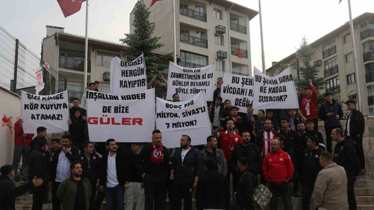 Sivasspor için taraftarlardan birlik çağrısı