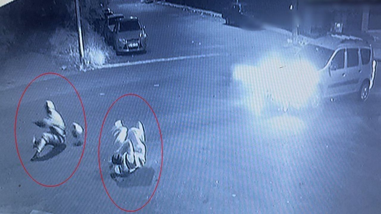 Tekirdağ’da otomobilin çarptığı motosikletten fırladılar