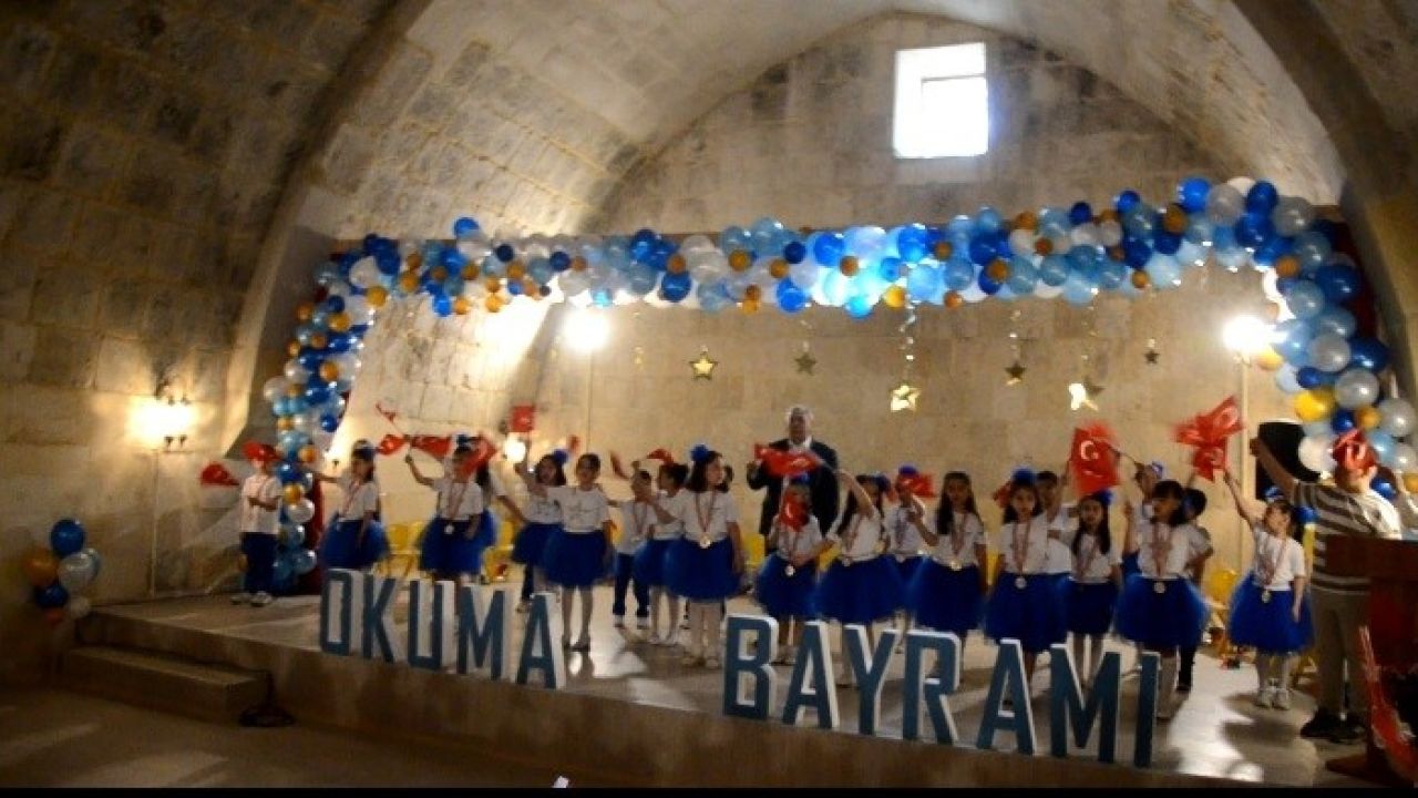 Tercan’da miniklerin okuma bayramı coşkusu