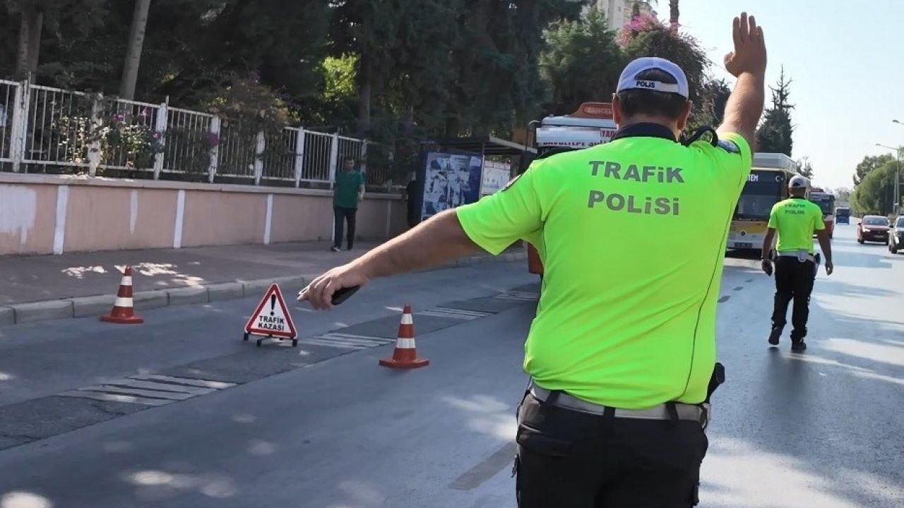 Trafik güvenliğini tehlikeye düşüren sürücüye 141 bin TL ceza kesildi