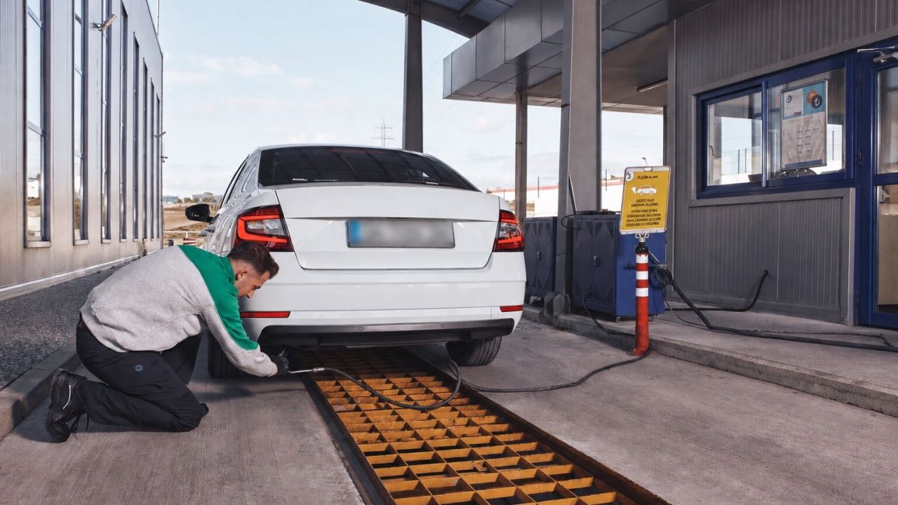 TÜVTÜRK’ten araç sahiplerine egzoz gazı emisyon ölçümü hatırlatması