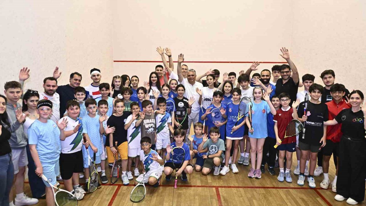 Ümit Uysal: "35 branşta, yılda 20 bin kişiye spor yaptırıyoruz"