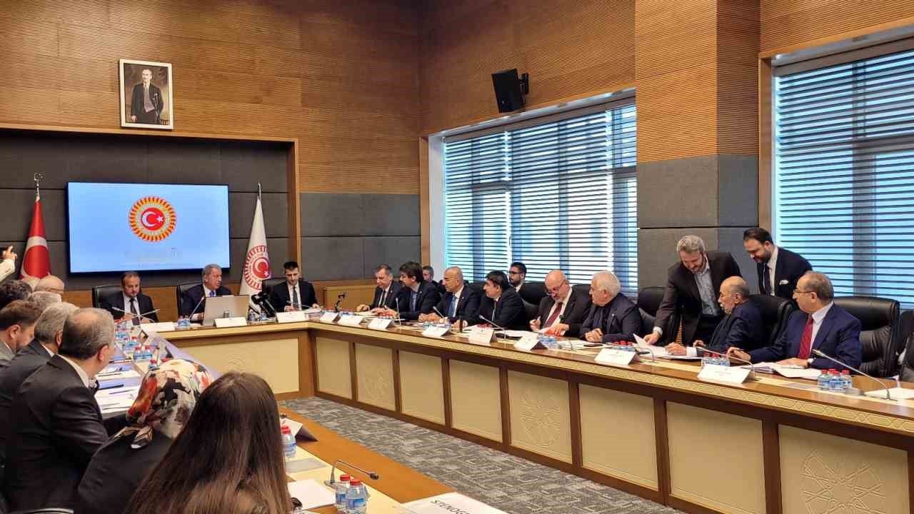 Uzman er ve erbaşlarla ilgili düzenlemeleri içeren kanun teklifi komisyonda kabul edildi