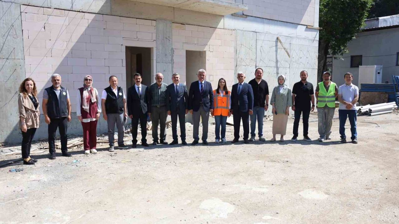 Uzunmustafa İlkokulu ek binasında incelemeler yapıldı