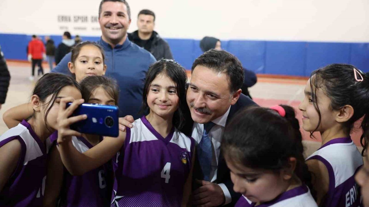 Vali Çiçek: "ERVA Spor Okulları’na kayıtlar artık bir tık ötede"