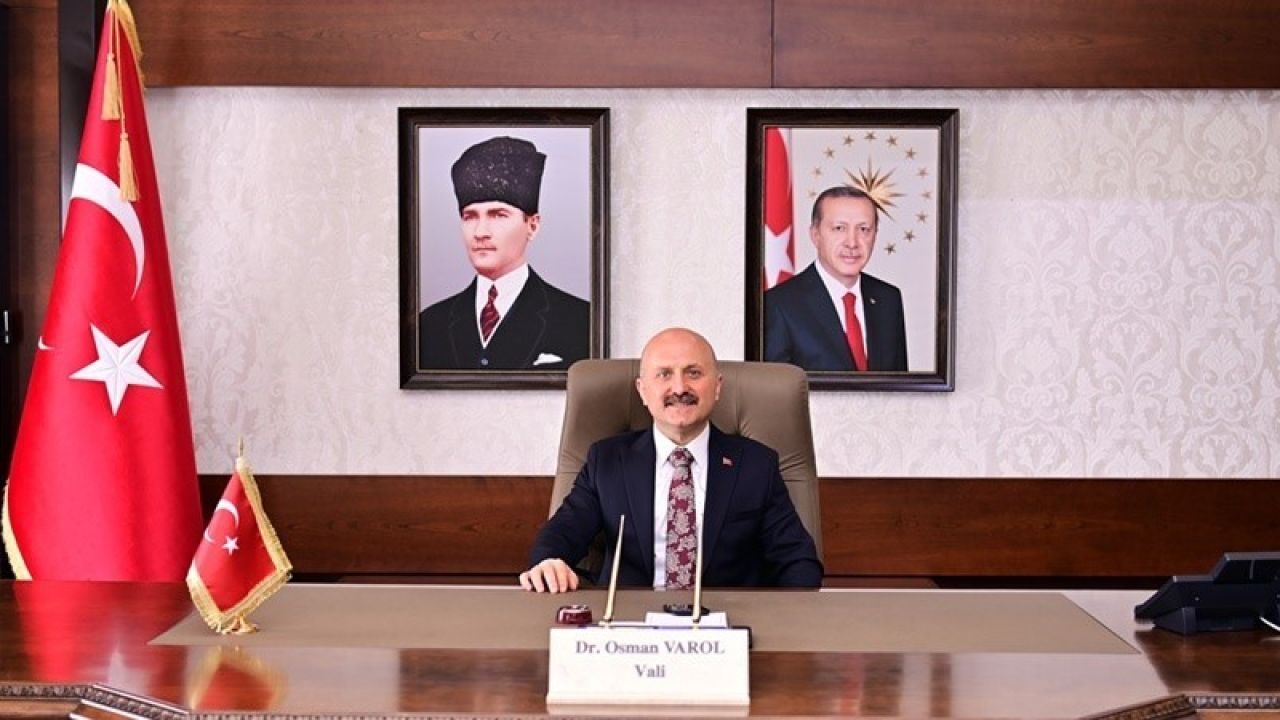 Vali Varol: "Babalarımız gölgesinde huzur bulduğumuz ulu çınarlardır"