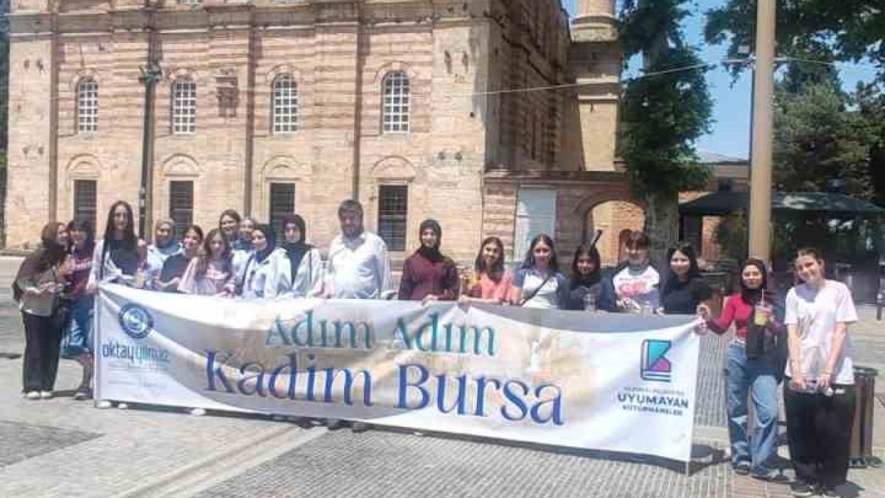 Yıldırımlı gençler tarihi yerinde keşfediyor