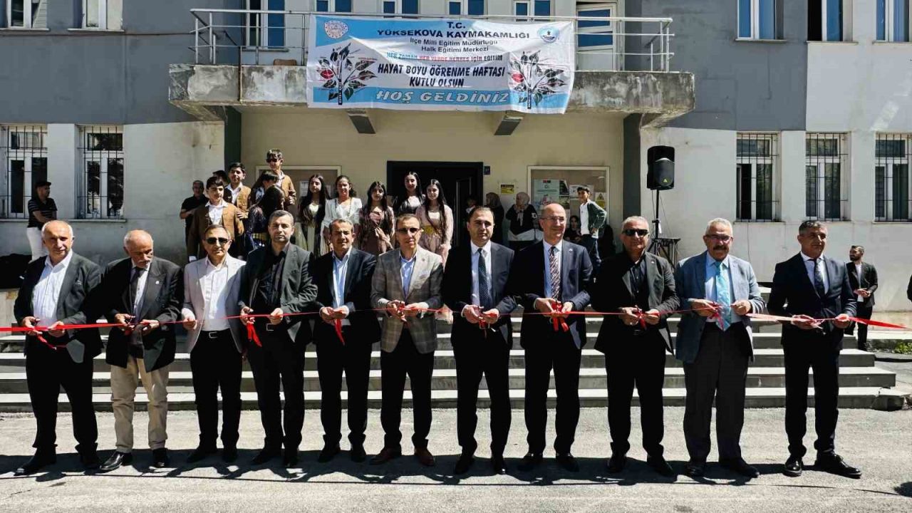 Yüksekova’da yıl sonu sergisi