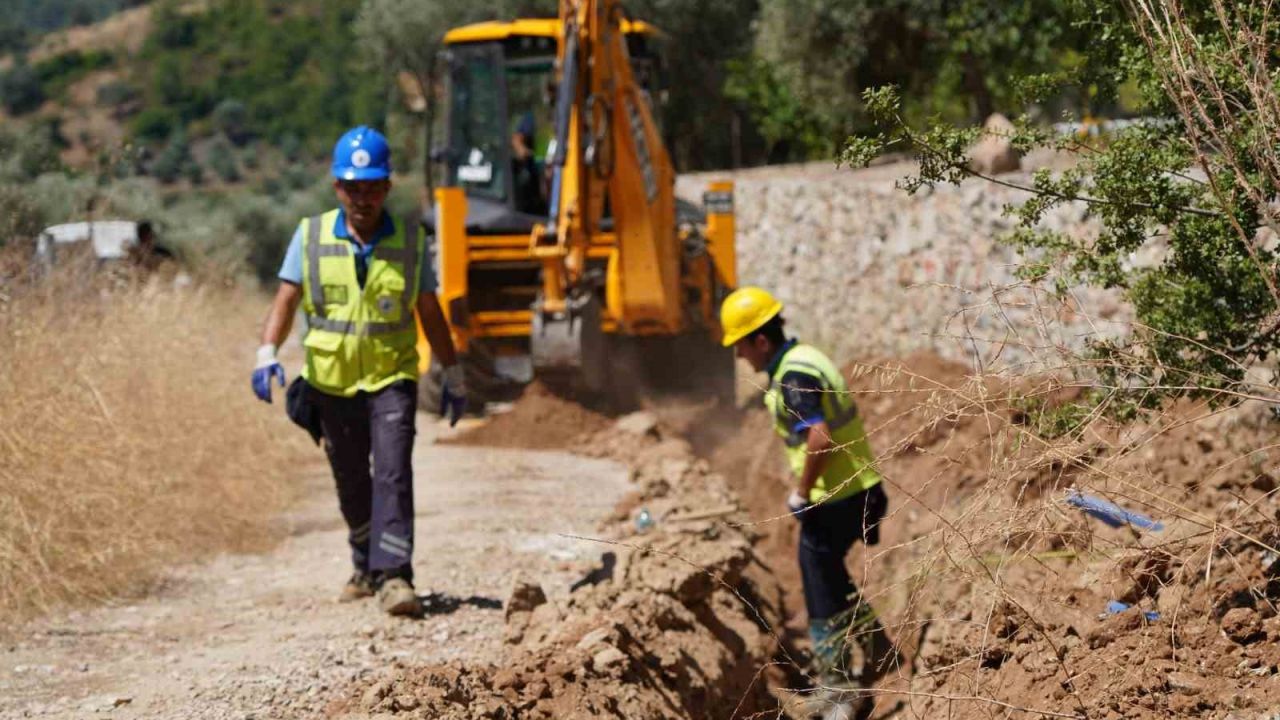 Zeytinköy Mahallesi’nde içme suyu hatları yenileniyor