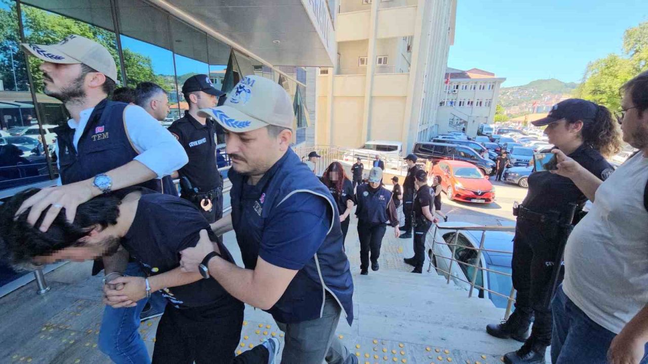 Zonguldak’ta terör örgütü operasyonunda gözaltına alınan 4 öğrenciden 3’ü tutuklandı