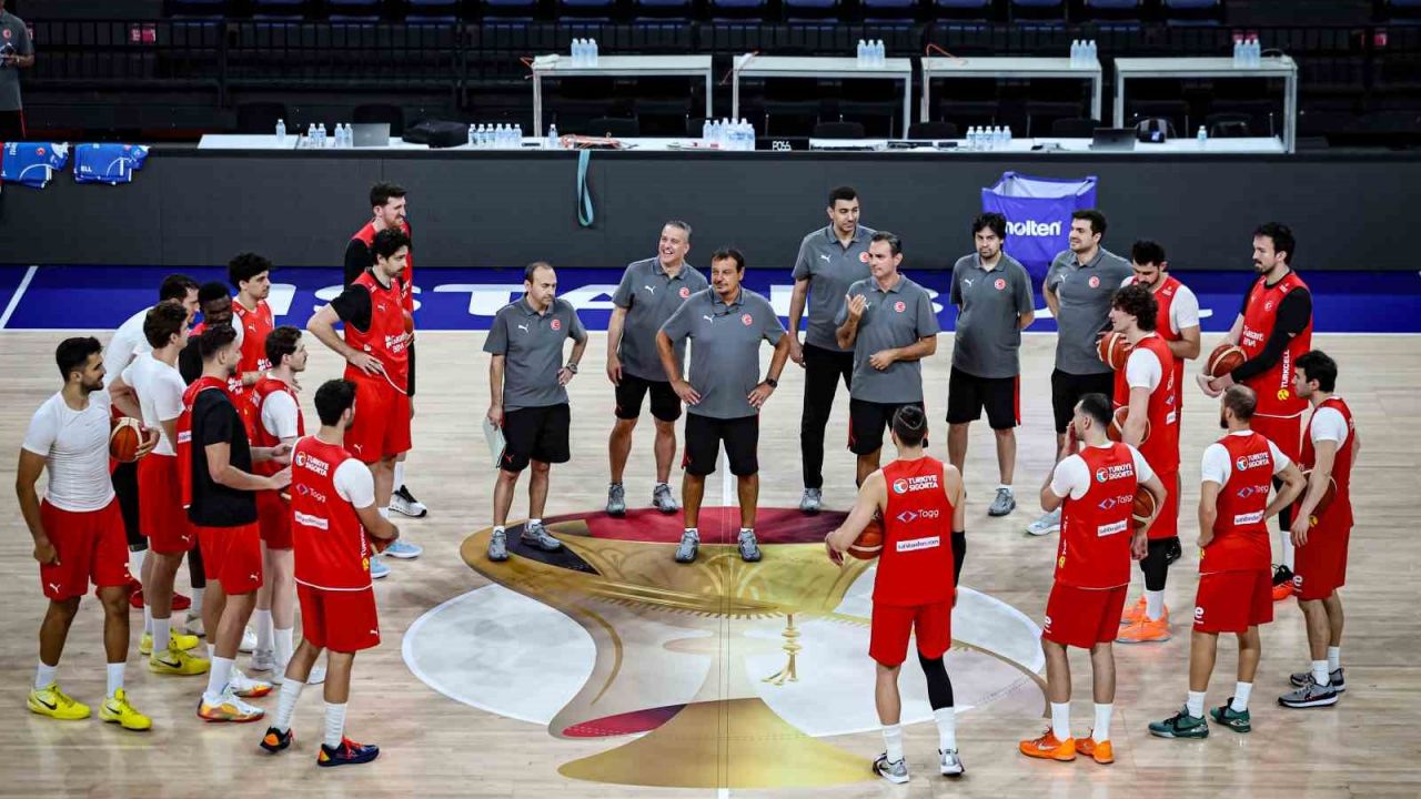A Milli Erkek Basketbol Takımı’nın hedefi grubu namağlup tamamlamak