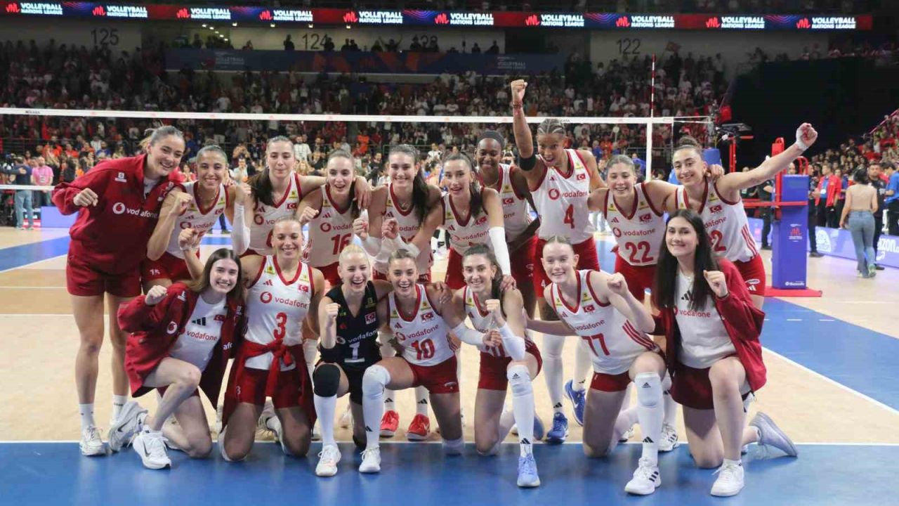 A Milli Kadın Voleybol Takımı’nın, VNL 3. hafta kadrosu belli oldu