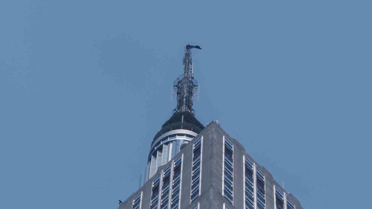 ABD’deki Empire State binasında tehlikeli evlilik teklifi: Rus çift gözaltına alındı